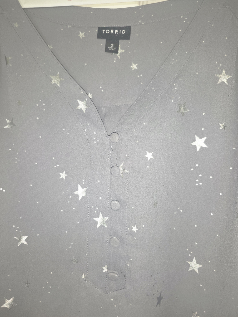 torrid Gray Star-Print Short Sleeve Button Front Blouse - Picture 2 of 6